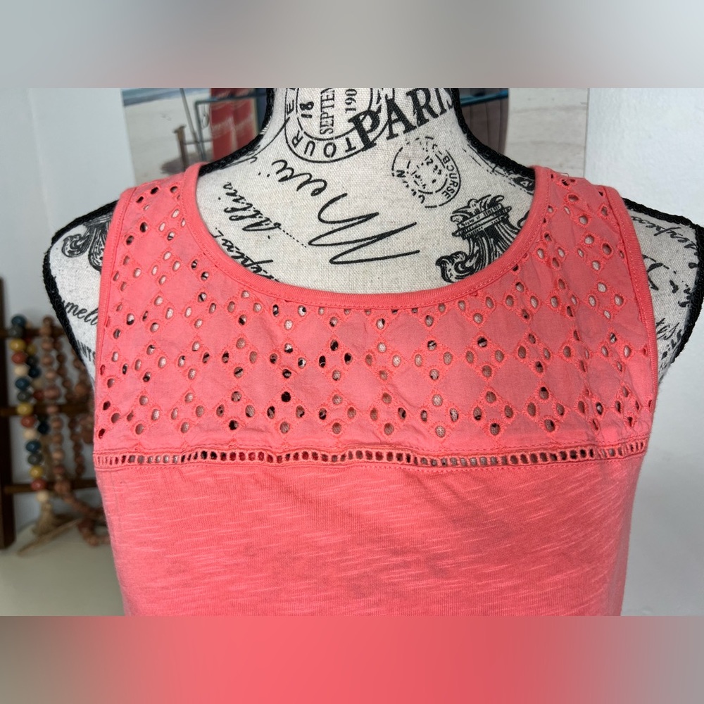 St John’s Bay Lace Sleeveless Top - Picture 2 of 6